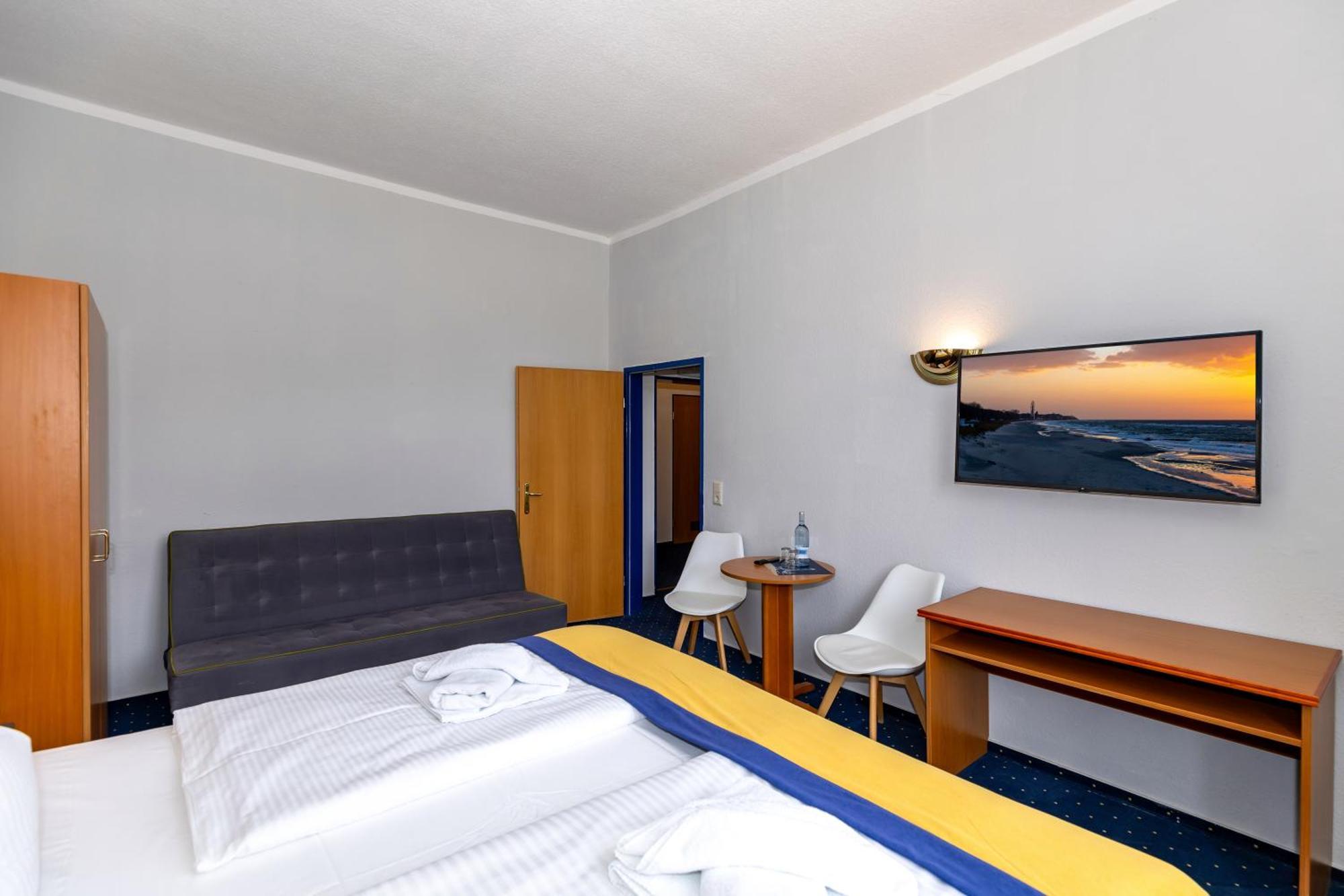 Hotel Zur Traube Ostseebad Kühlungsborn Buitenkant foto